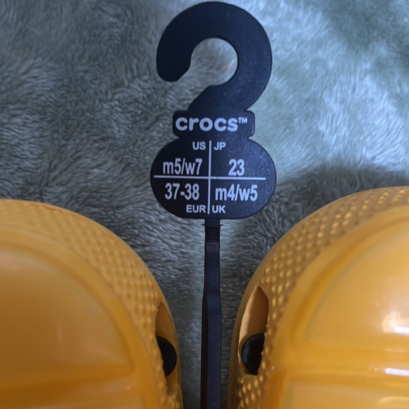 Crocs - Picture 2 of 4